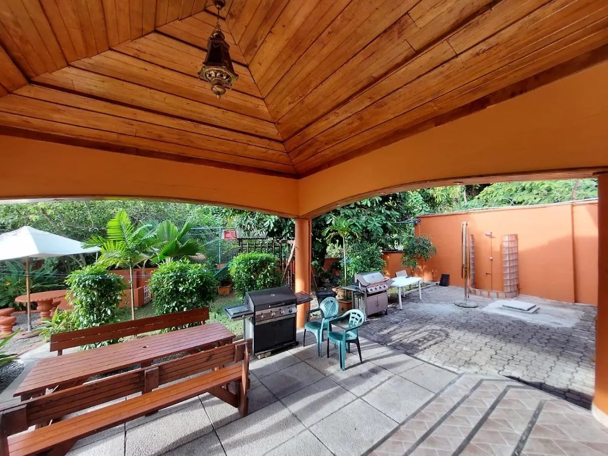 Beau Vallon Villa Self Catering With Pool Seychellen