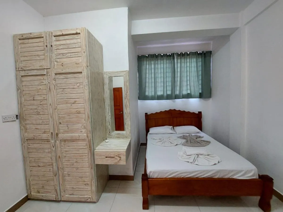 Beau Vallon Villa Self Catering With Pool  Beau Vallon (Mahe)