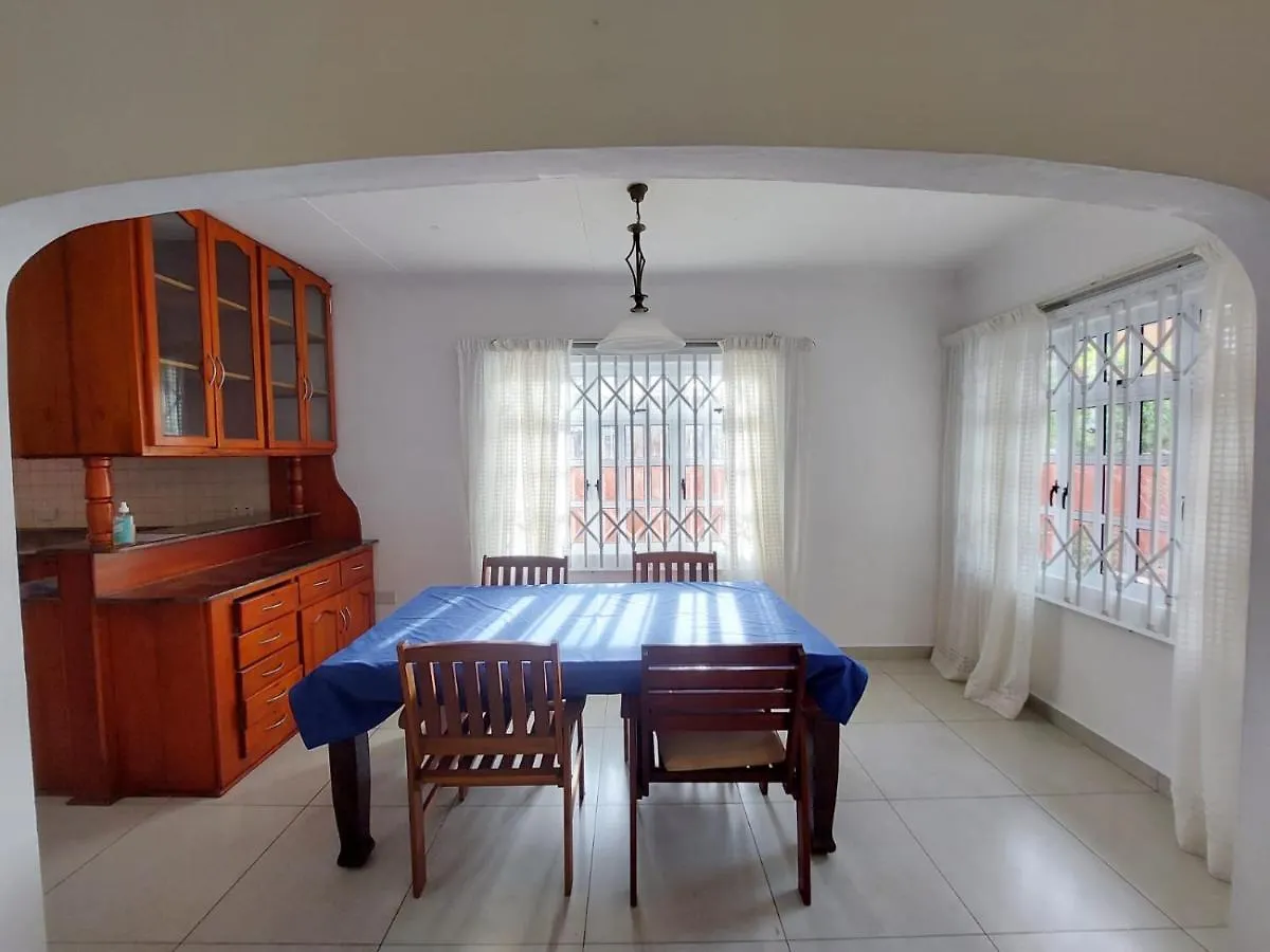 Beau Vallon Villa Self Catering With Pool Beau Vallon (Mahe)